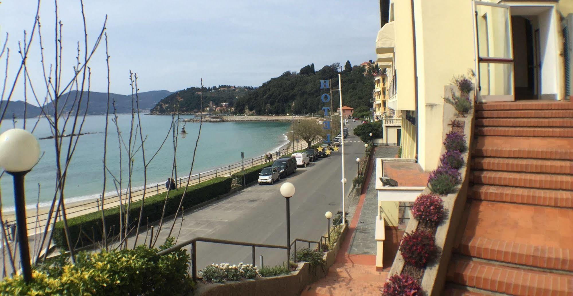 Hotel Venere Azzurra Lerici Exterior photo